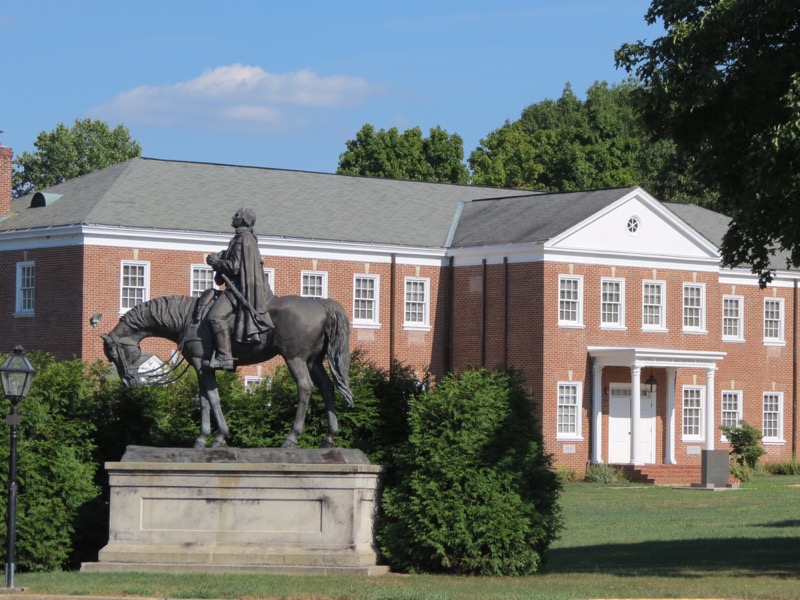 Equestrian statue of Washington in PA Valley US