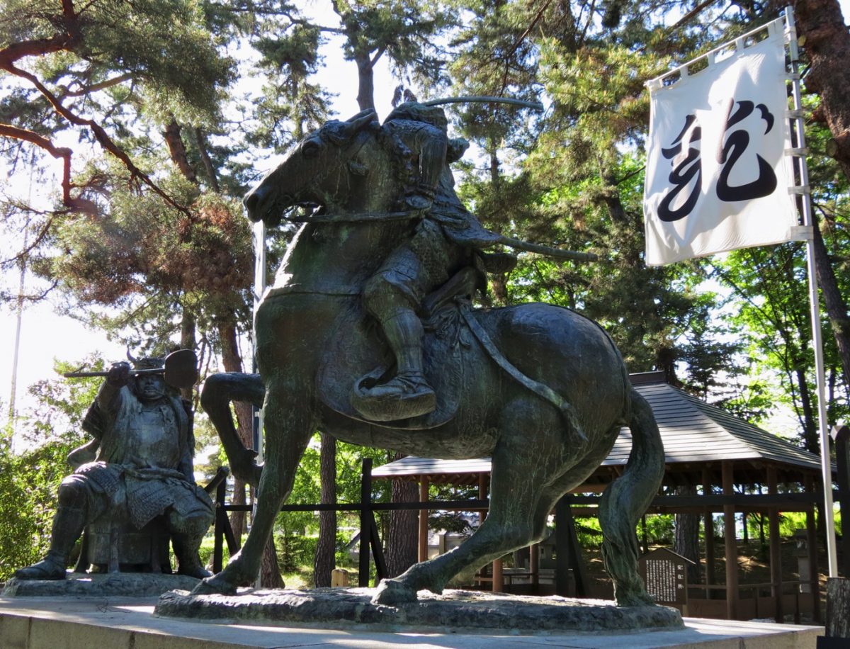 kenshin statue