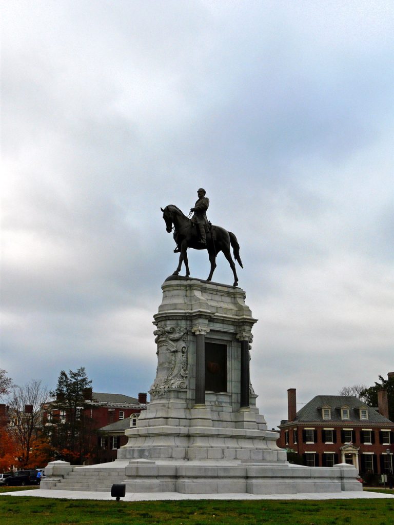 Equestrian statue of Robert Edward Lee in VA Richmond US