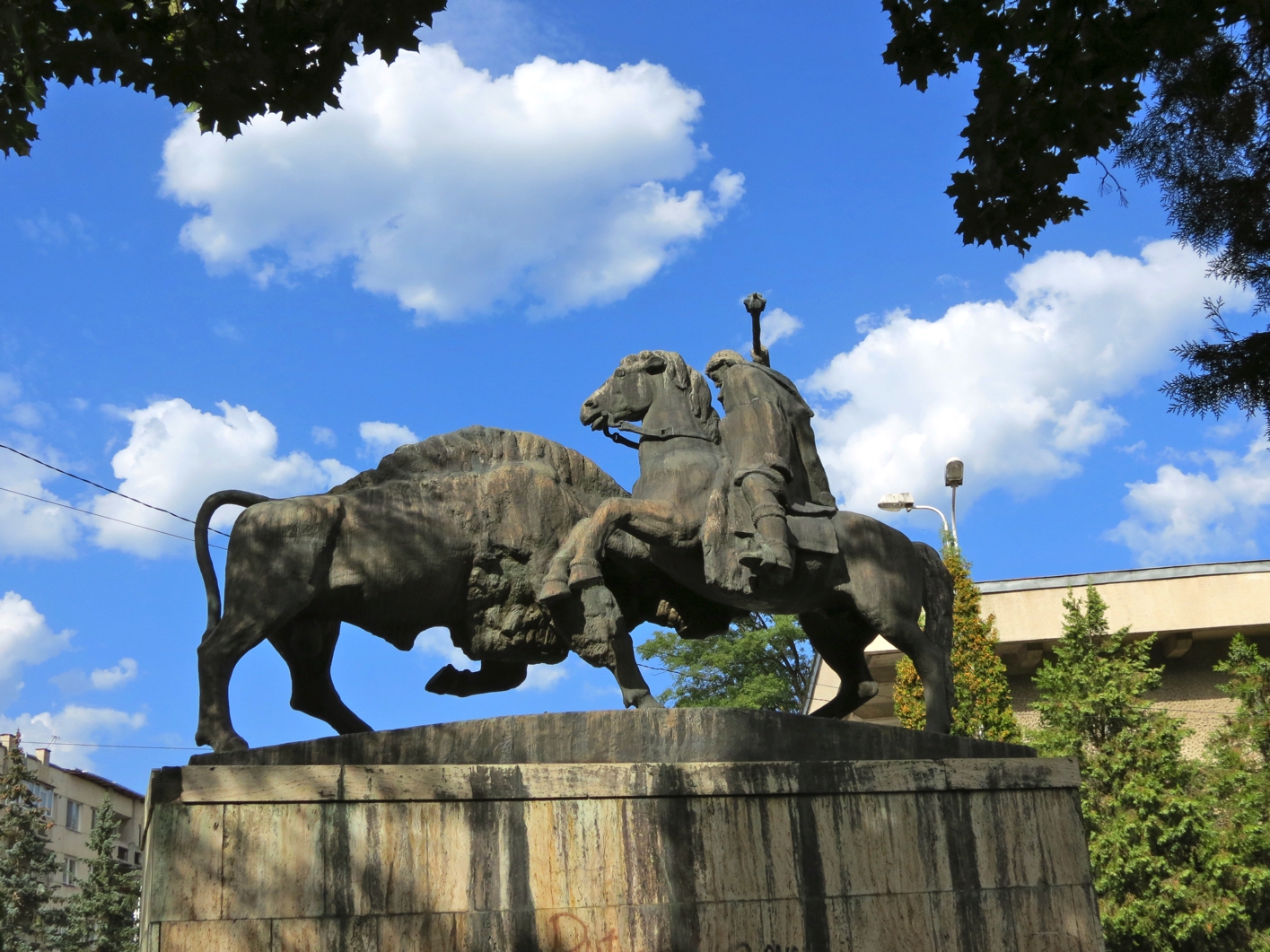 Equestrian statue of Dragos in CampulungMoldovenec Romania