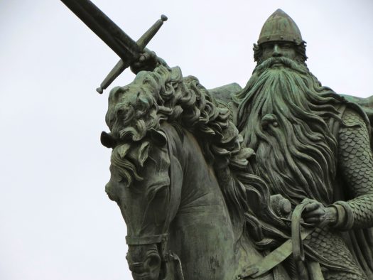 hek intern noorden Equestrian statue of El Cid in Burgos Spain