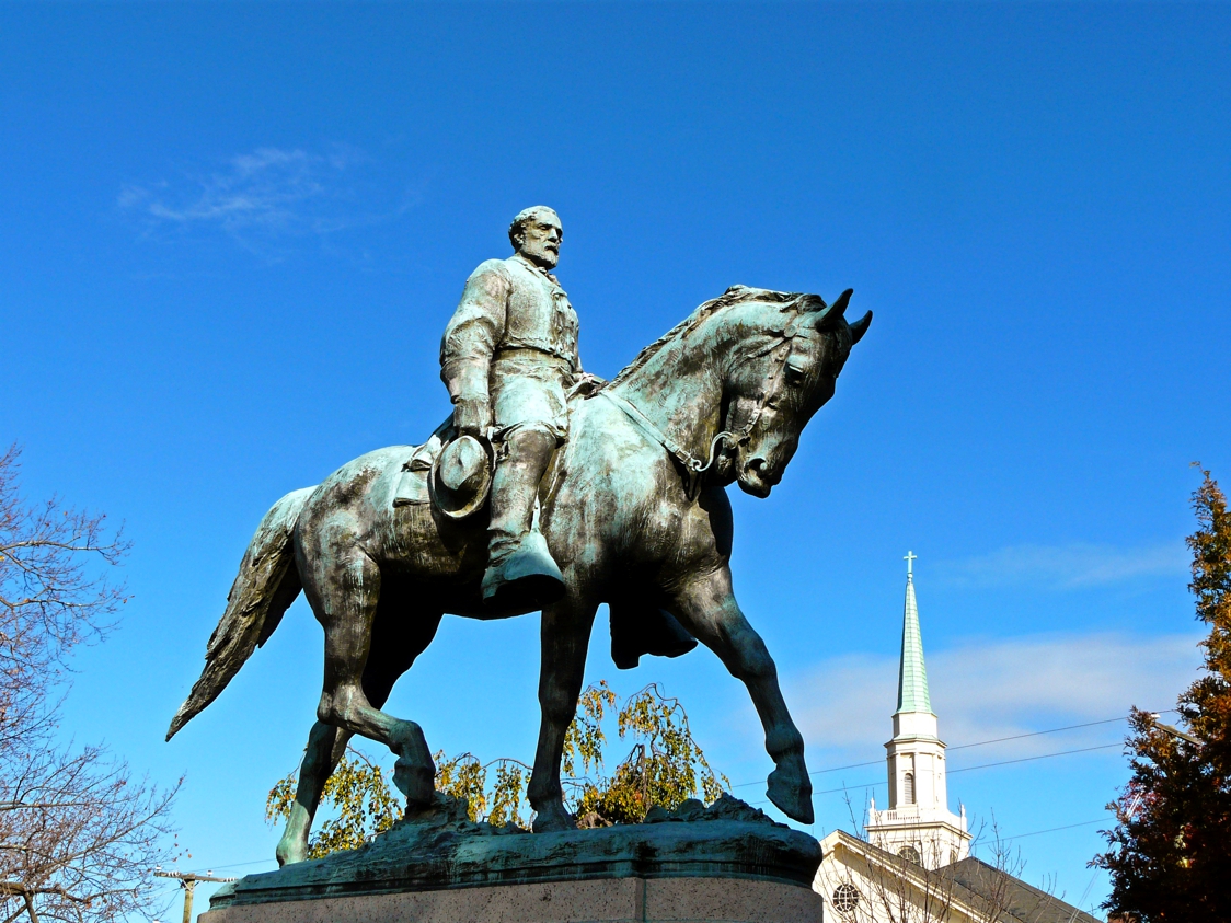 Equestrian statue of Robert Edward Lee in VA Charlottesville US