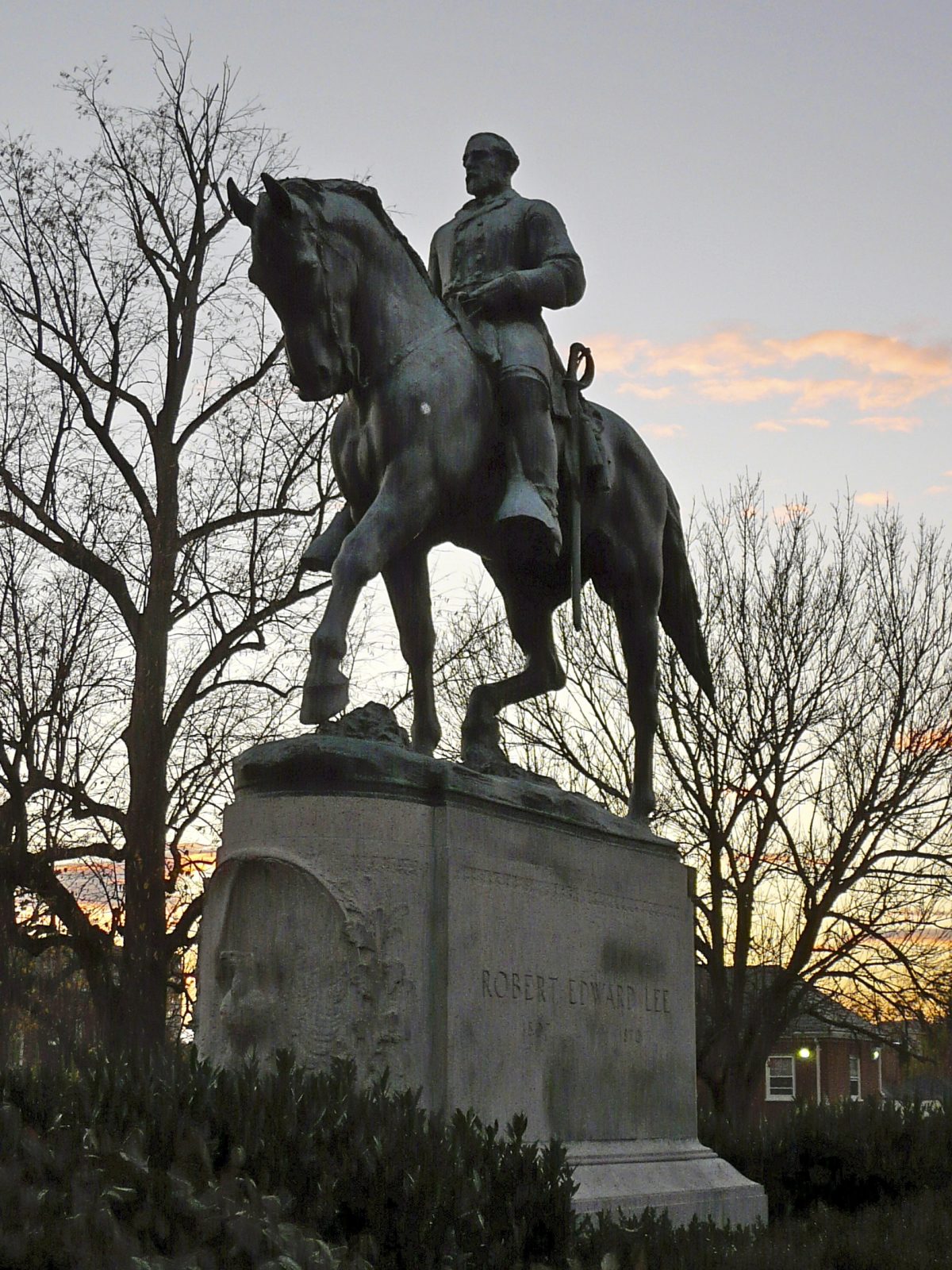 Equestrian statue of Robert Edward Lee in VA Charlottesville US