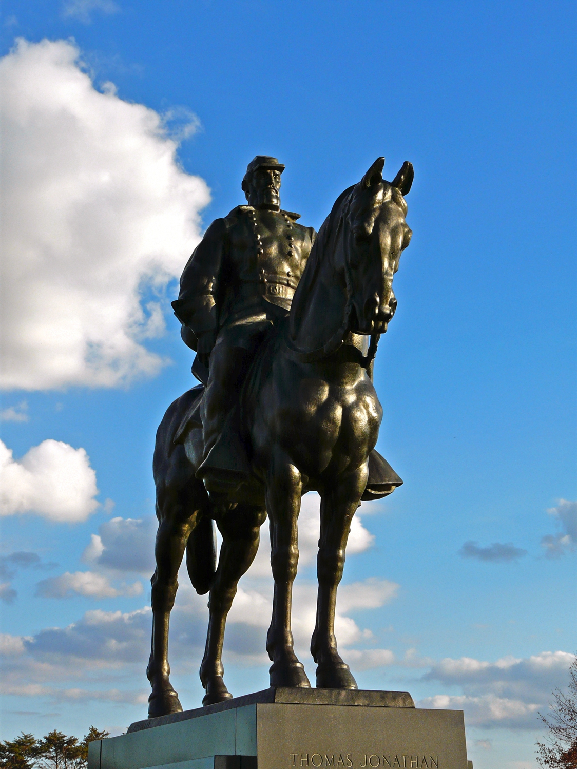 Equestrian statue of Thomas Jonathan Jackson in VA Manassas US