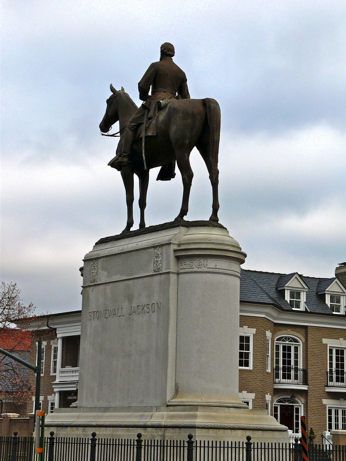 Equestrian statue of Thomas Jonathan Jackson in VA Richmond US