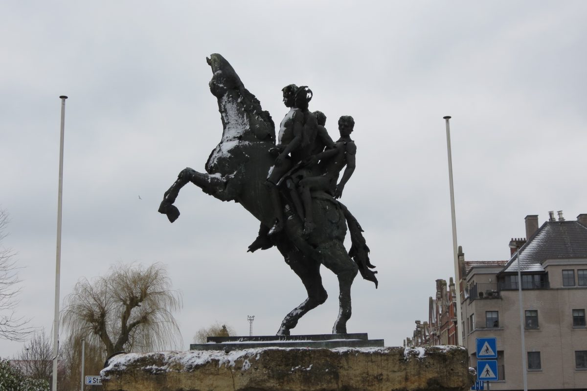 Four sons of Aymon - Equestrian statues