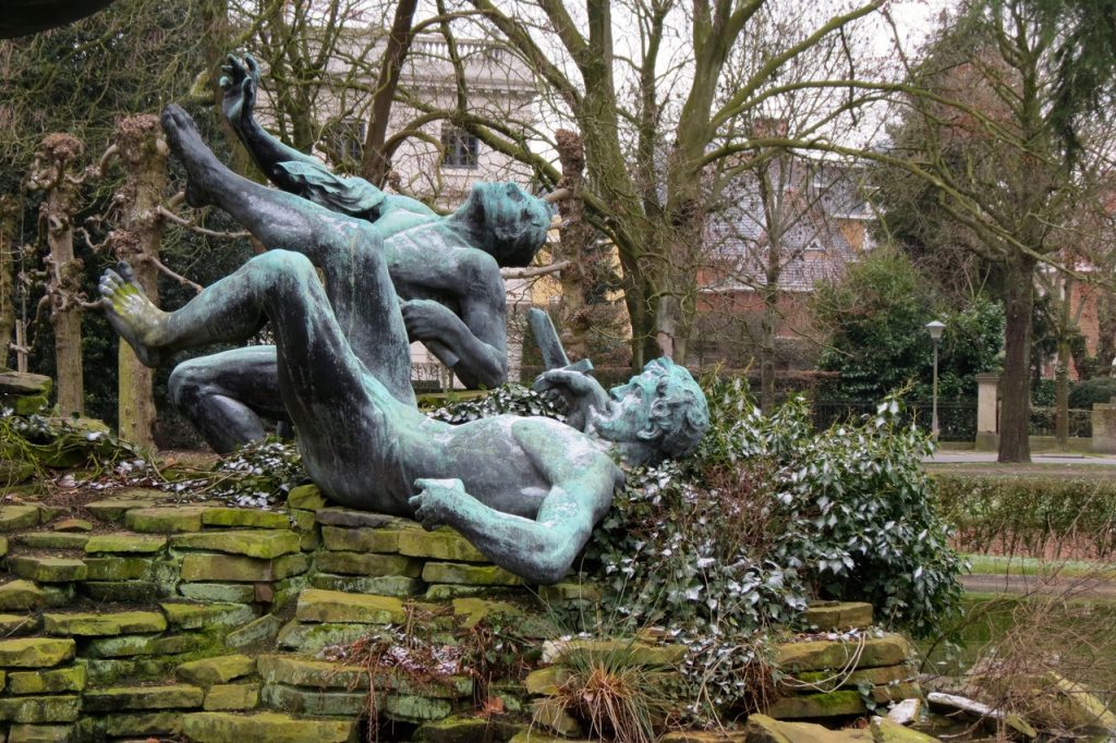 Four sons of Aymon - Equestrian statues