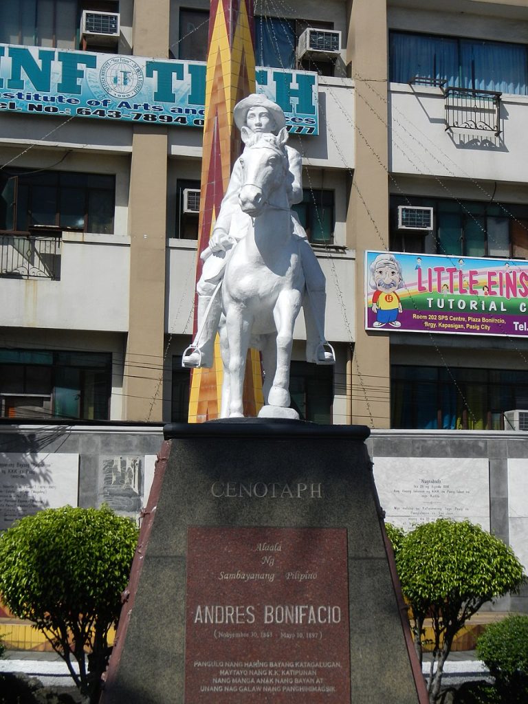Bonifacio, Andrés Equestrian statues